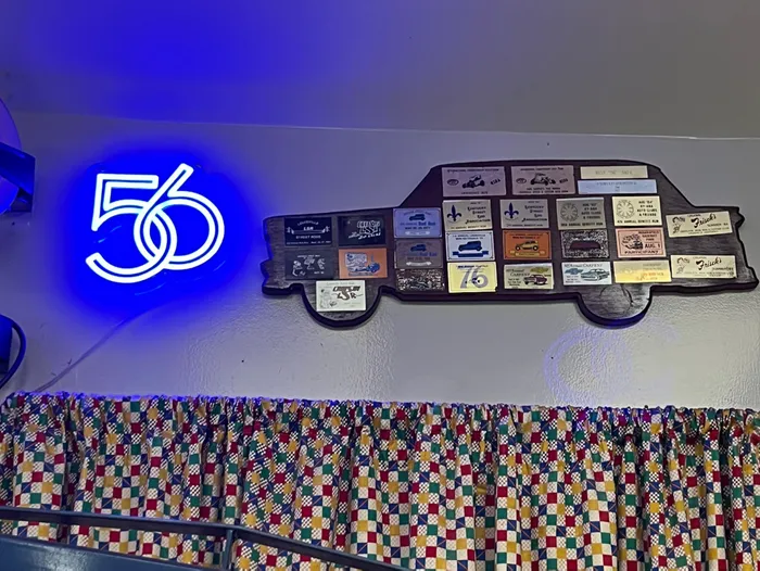 NeonSignsNow.co.uk - Artwork Neon Sign