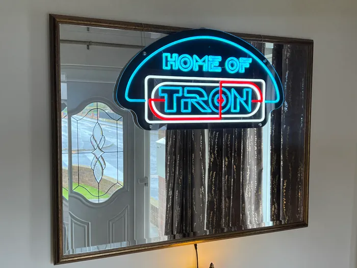 NeonSignsNow.co.uk - Artwork Neon Sign
