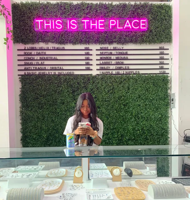 NeonSignsNow.co.uk - Custom Neon Sign